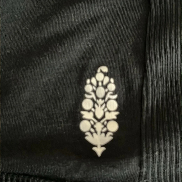 Free People Movement Cropped Ribbed Semi Sheer Top in Black - Size Large - Picture 5 of 8